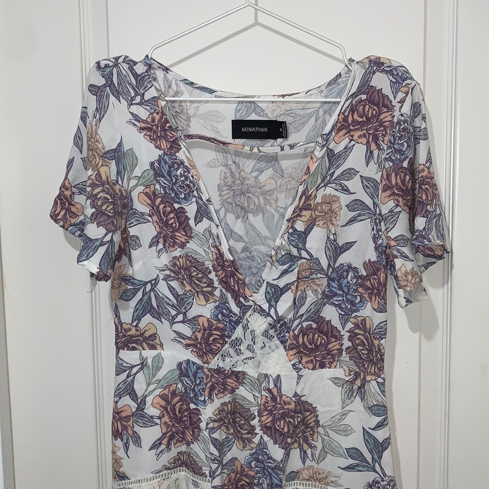 Medium minkpink floral dress